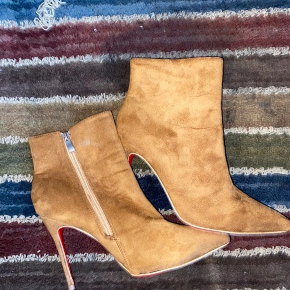 Camel nude suede Christian louboutin booties
